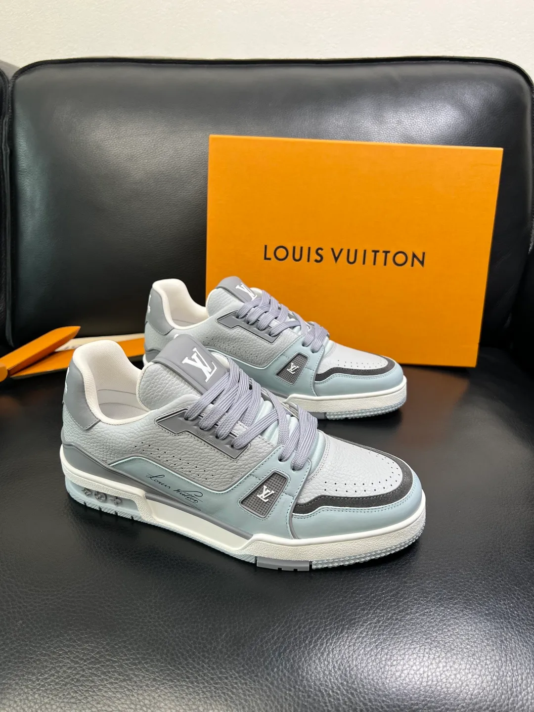 Men's shoes 💰820 Lv high quality top handicrafts Louis Vuitton, counters are equipped with the original factory, the uppers are imported from Italy, high-quality splicing colorful complex crafts, imported cowhide lining is soft and comfortable, soles: original soles specially provided by the original factory, T men's shoes 💰U exclusive movable molded soles are super comfortable, original factory single goods, code number 38-45 (customized 46)